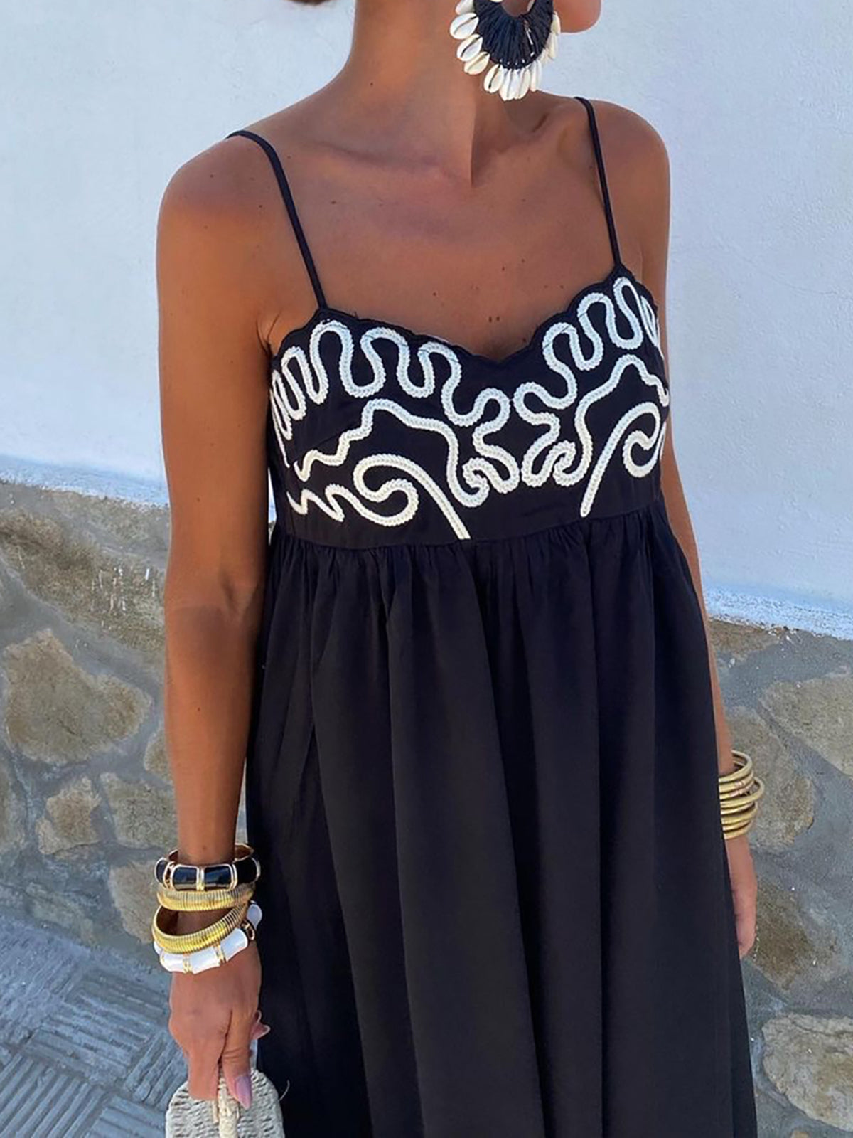 Valentina – Vestido largo con tirantes finos bordado para mujer