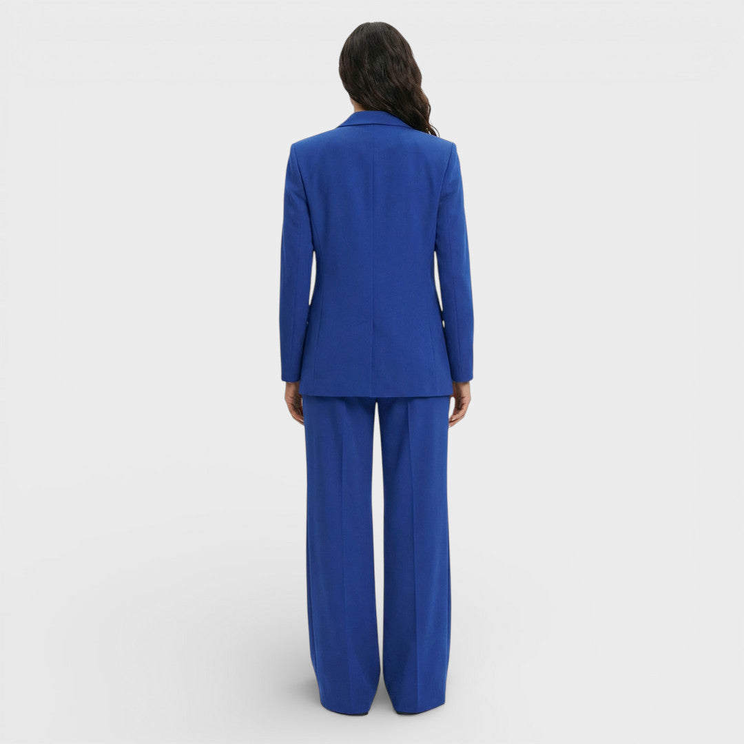 CLARA – Conjunto blazer y pantalón sastre elegante para invitada