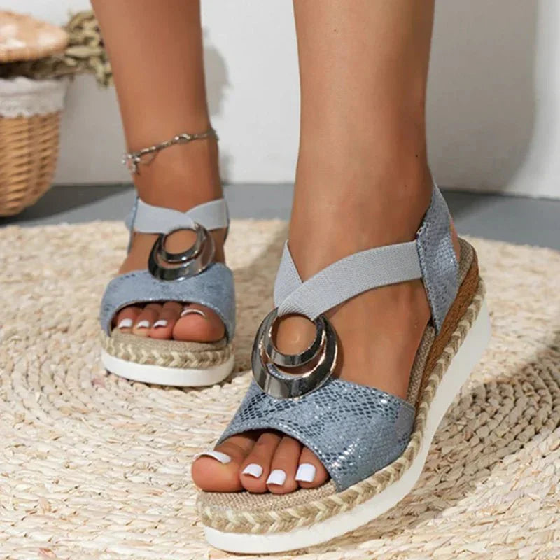 Sandalias de mujer con cuña y estampado de serpiente – SERENA