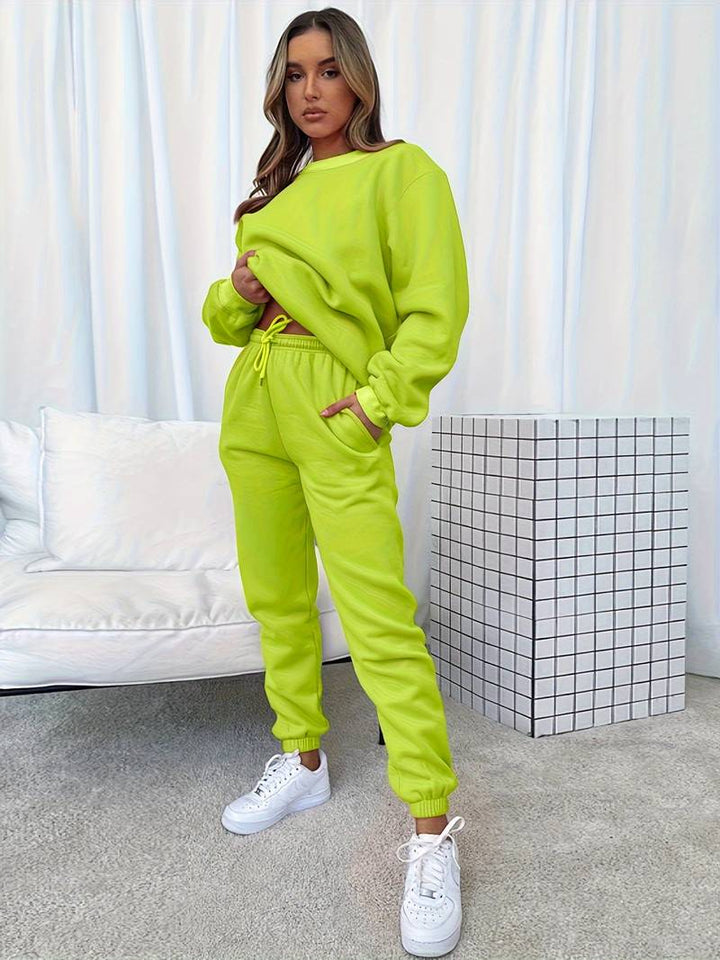 Conjunto de chándal femenino de dos piezas con estilo relajado – MADÉA