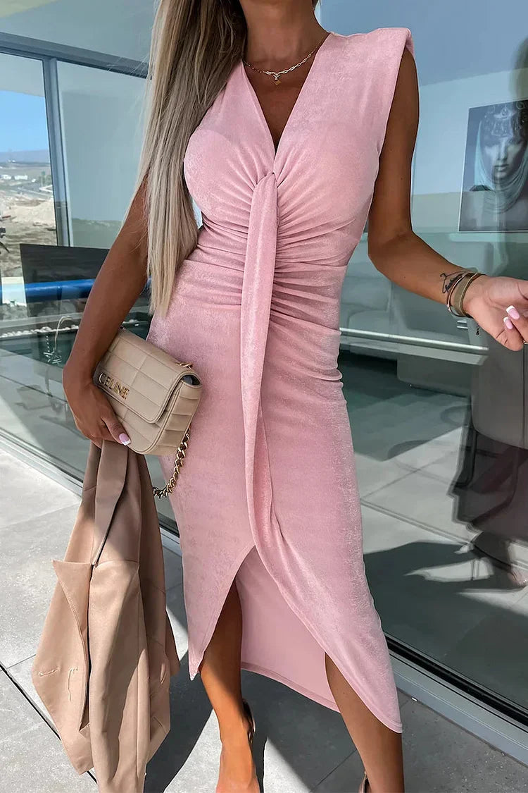 Vestido elegante con escote en V y pliegues asimétricos – LUMINA