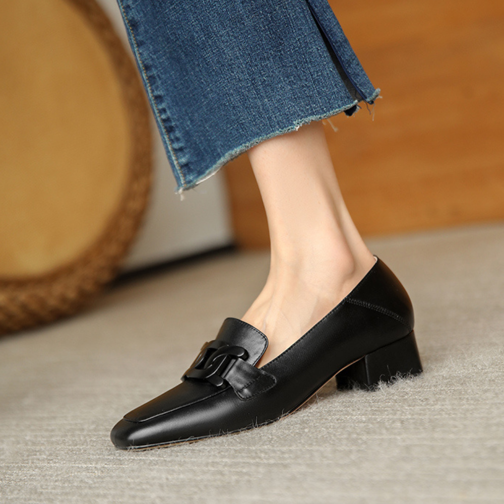 Zapatos de mujer elegantes y cómodos con diseño clásico y detalles refinados – ELYSEE ÉLITE