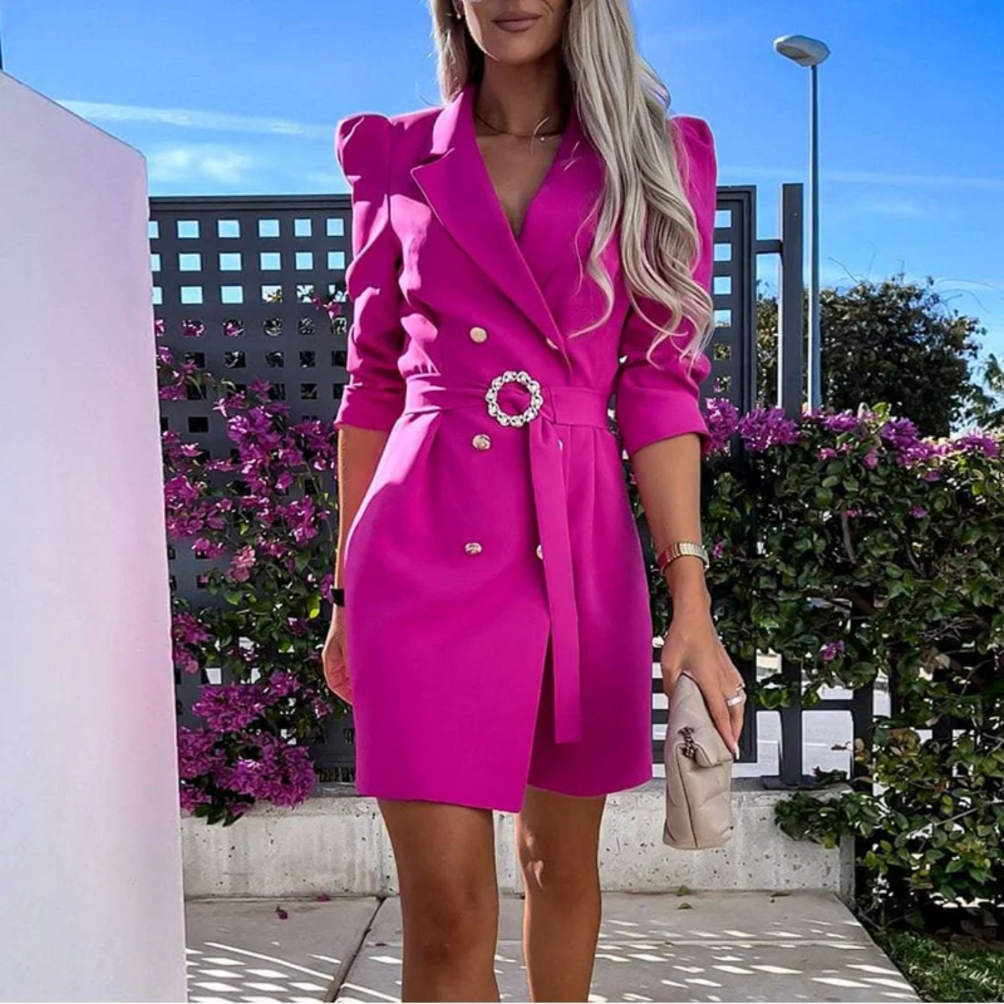 Vestido blazer elegante con hombros abullonados y corte entallado – DALIA