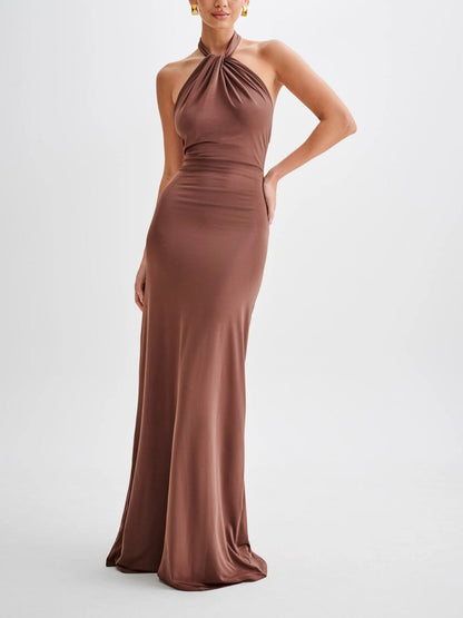Estrella – Vestido maxi con cuello halter y espalda descubierta para mujer