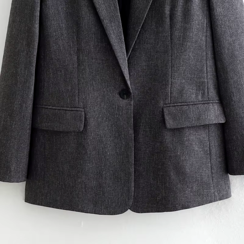 Traje de mujer con blazer entallada y pantalón de vestir – AVELINE