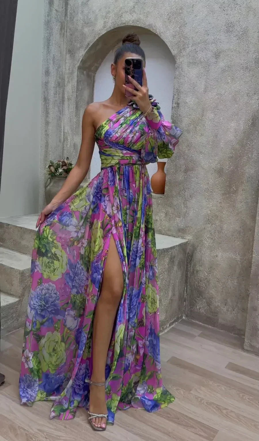 Florencia – Vestido maxi de verano con un hombro descubierto y estampado floral para mujer
