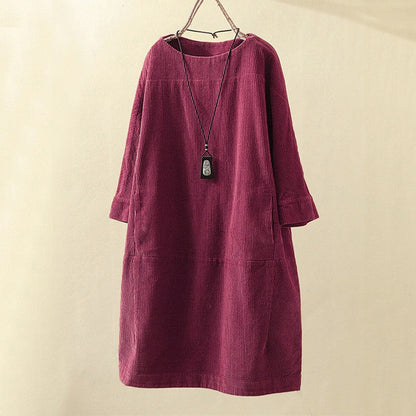 Vestido primaveral con estampado delicado y corte favorecedor – LIRESSA