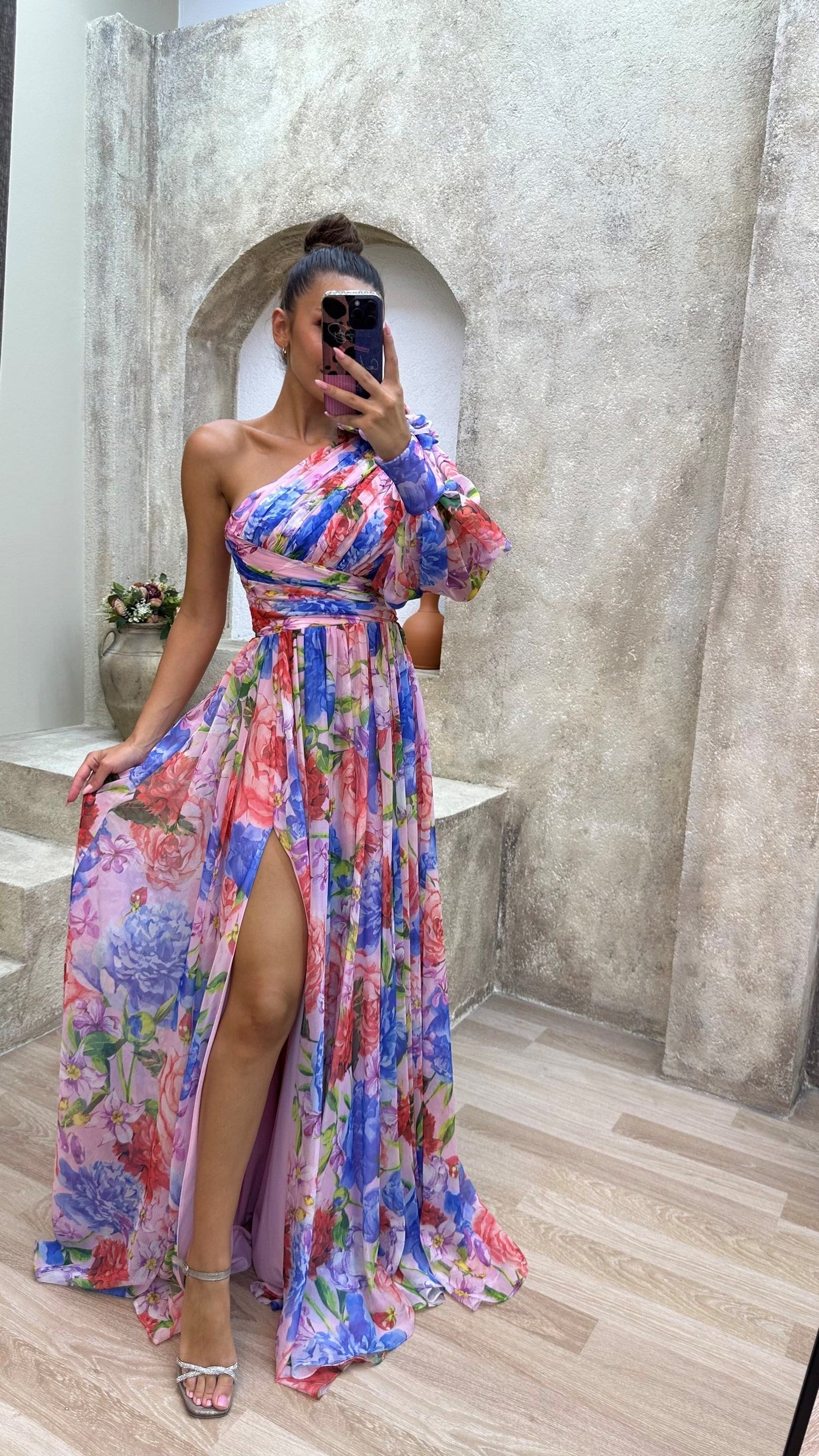 Florencia – Vestido maxi de verano con un hombro descubierto y estampado floral para mujer