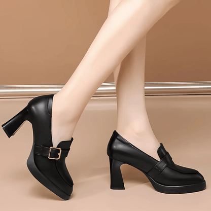 Zapatos de tacón clásicos con punta fina y acabado elegante – LUNARA