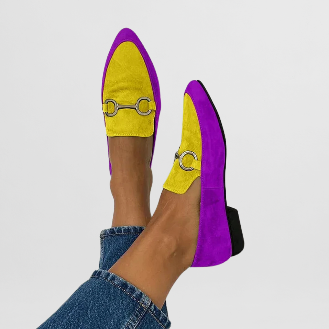 Mocasines de mujer con tacón bajo y detalle metálico – HELMI
