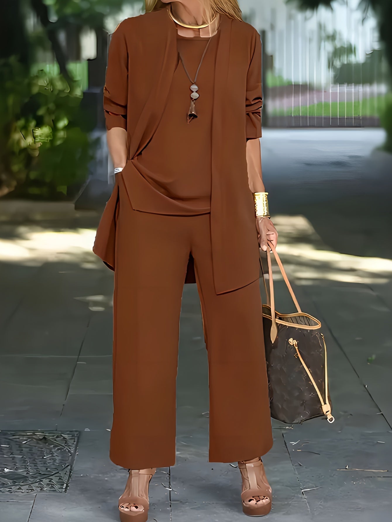 Conjunto elegante de tres piezas para mujer – VIANELLA