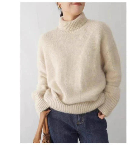 Jersey de cachemir con cuello alto y corte atemporal – VALÉRIA