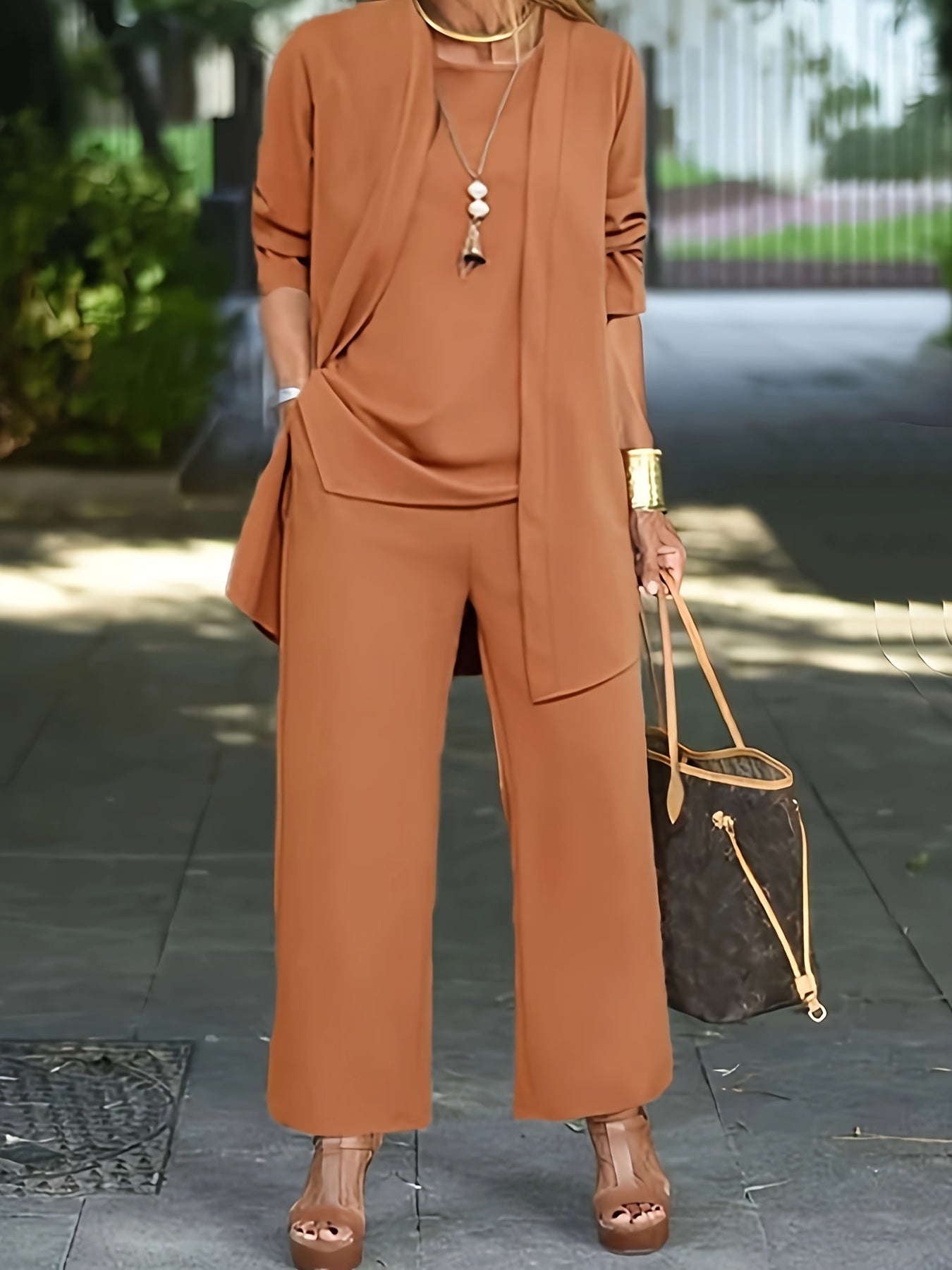 Conjunto elegante de tres piezas para mujer – VIANELLA
