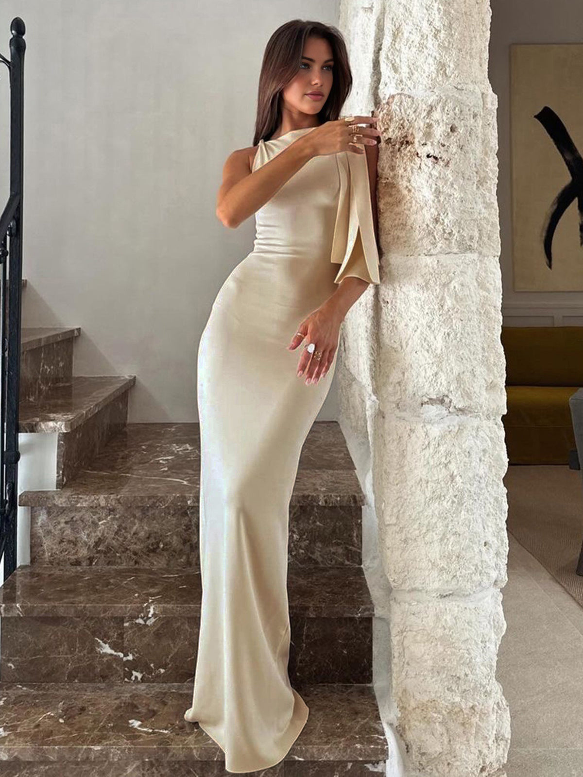 Amara – Vestido largo sin mangas con detalle anudado para mujer