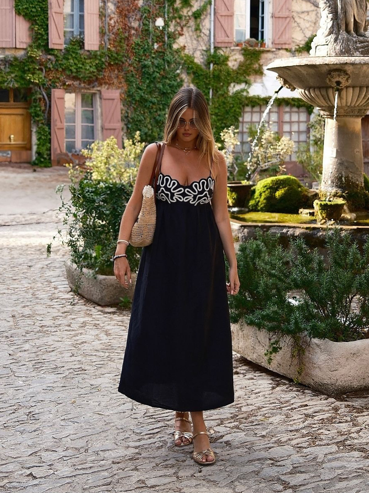 Valentina – Vestido largo con tirantes finos bordado para mujer