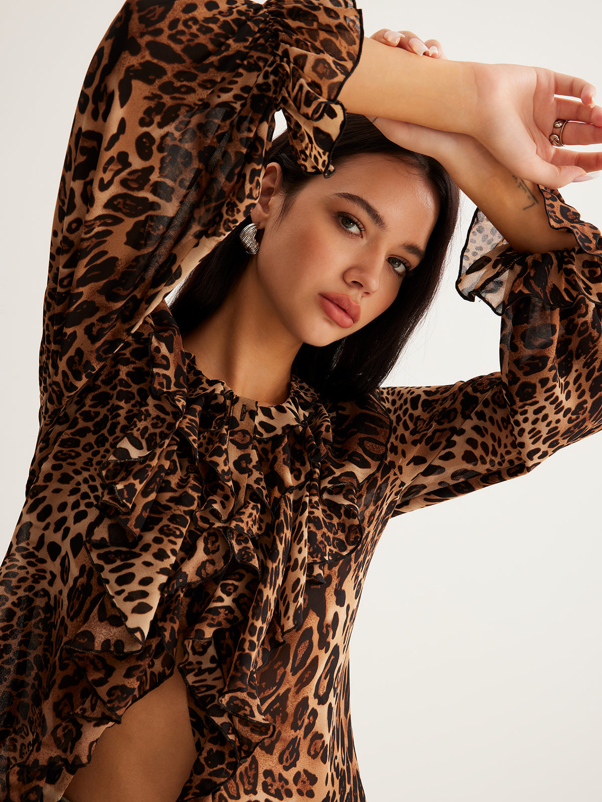 Selva – Blusa con estampado de leopardo y volantes para mujer