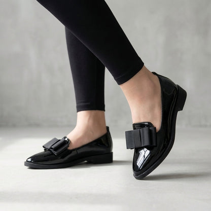 MARINA – Mocasines ortopédicos de mujer con puntera fina y lazo decorativo