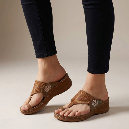 FLORA – Sandalias ortopédicas con cuña y bordado floral para mujer