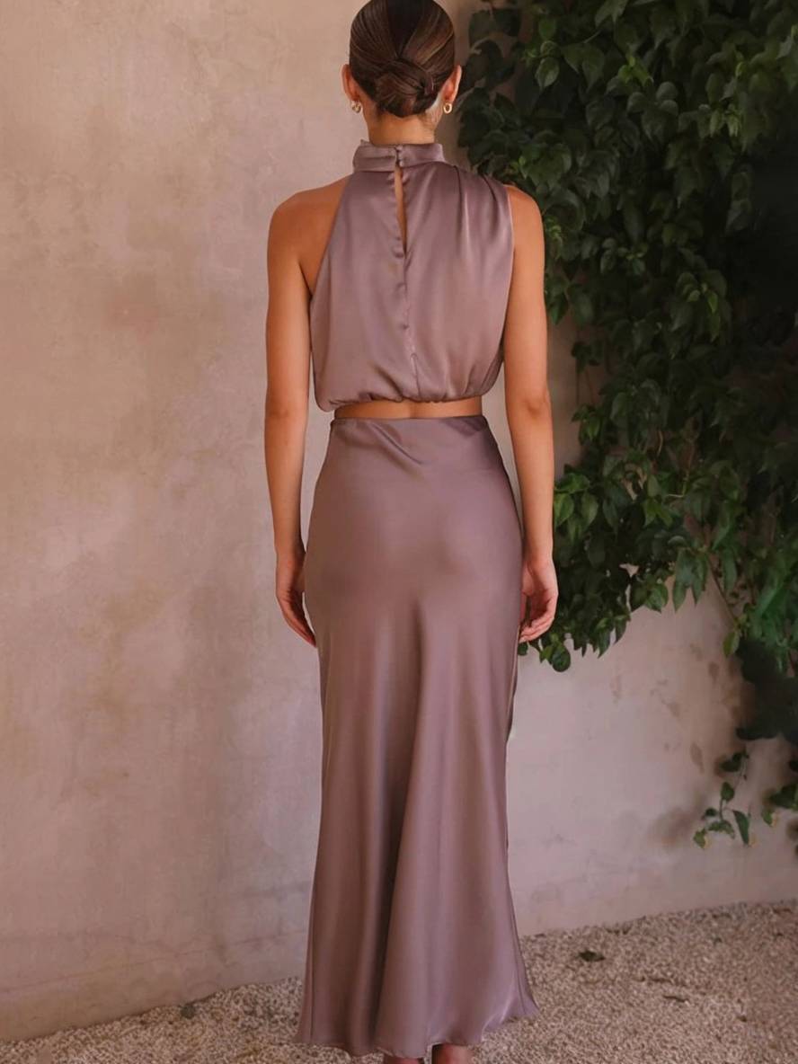 Celestina – Conjunto elegante de dos piezas con top halter y falda maxi de satén para mujer