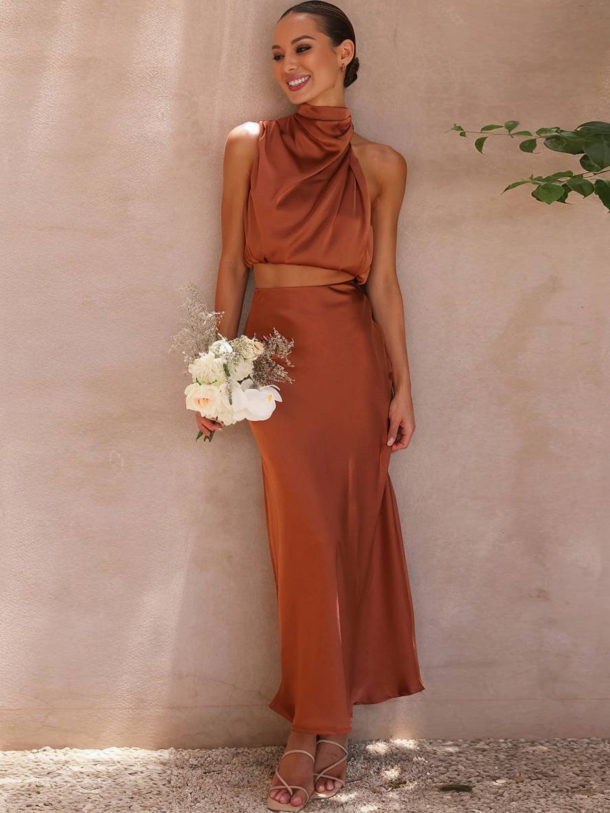 Celestina – Conjunto elegante de dos piezas con top halter y falda maxi de satén para mujer