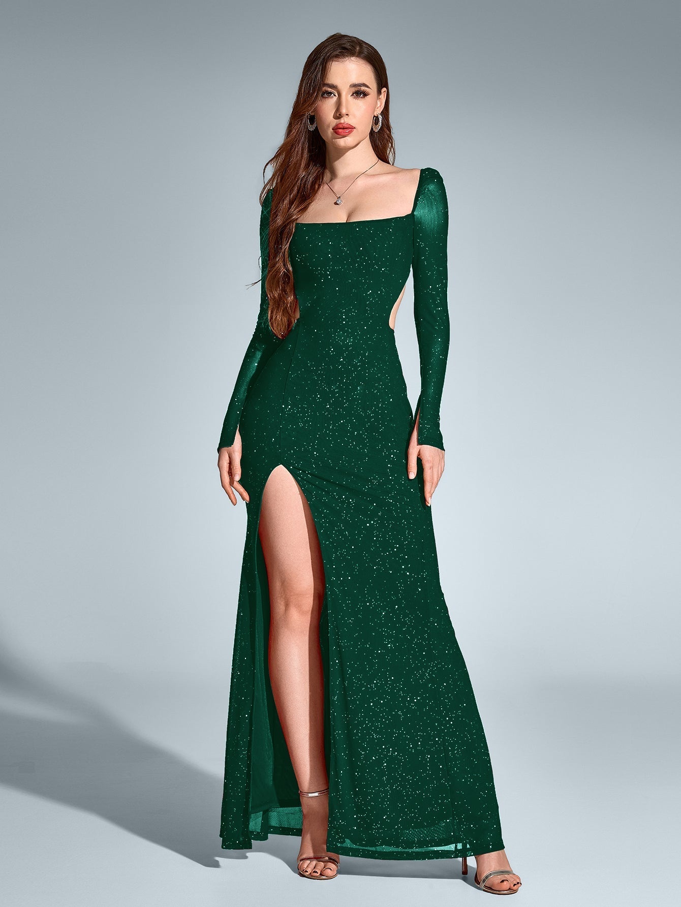 Luz de Gala – Vestido largo con brillo, espalda descubierta y apertura alta para mujer