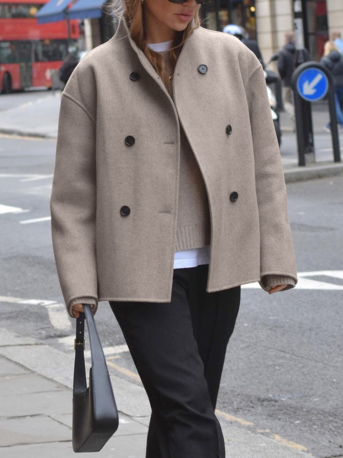 Chaqueta corta de mujer con doble botonadura – MAELIA