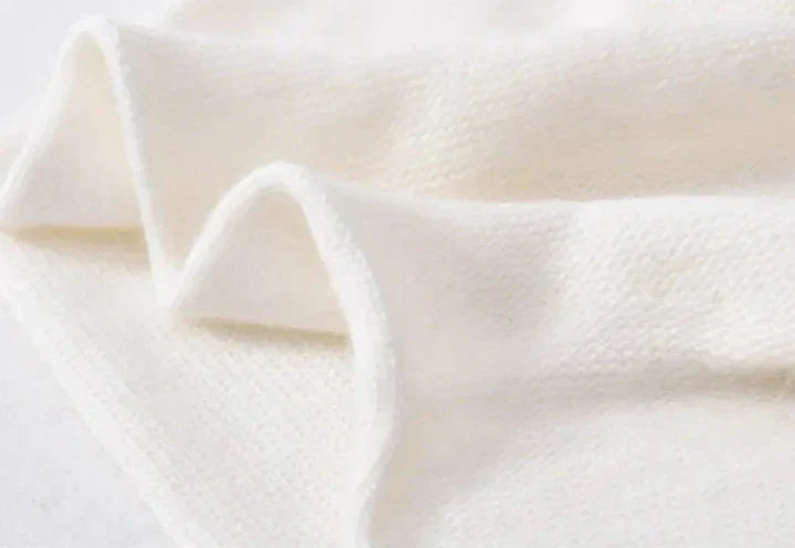 YASMINA – Gorro de punto para mujer con diseño moderno y tejido suave