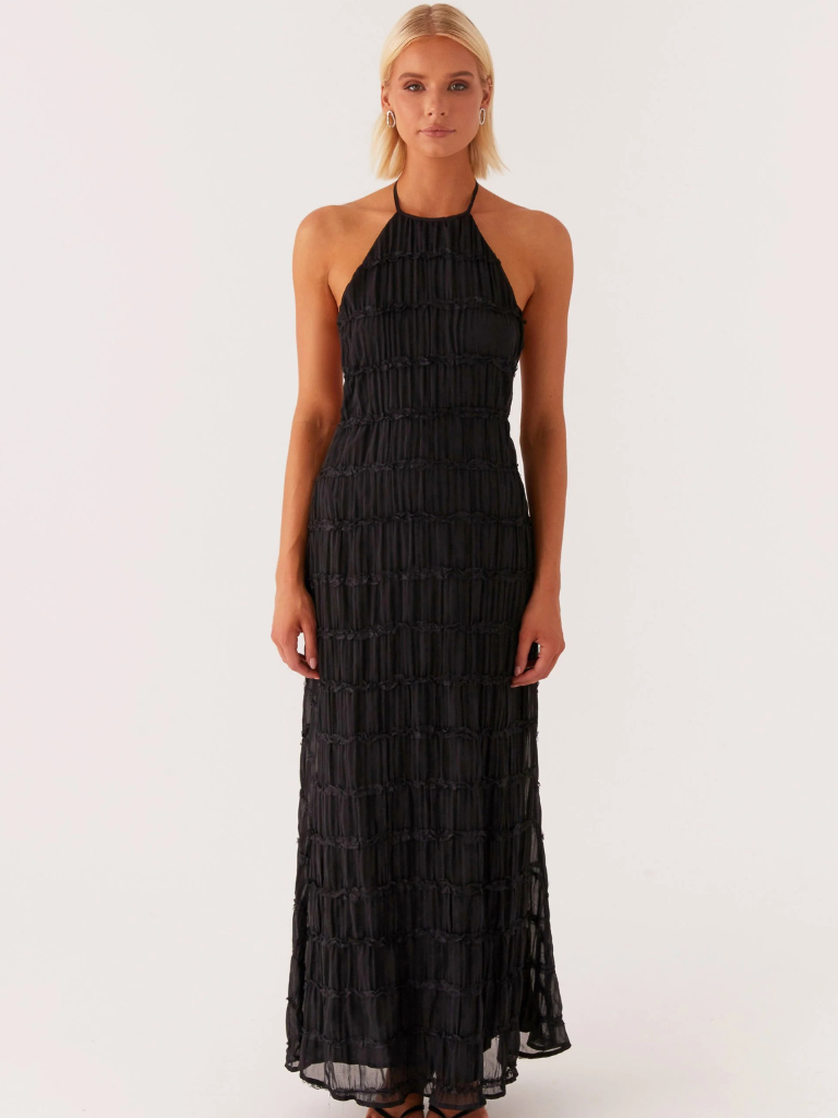 Vestido largo de mujer con cuello halter y pliegues – JOAQUINA