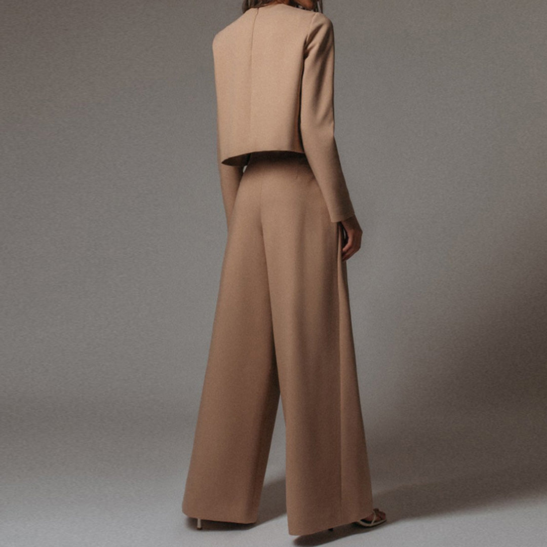 Conjunto elegante de dos piezas con top entallado y pantalón palazzo – CYRENA