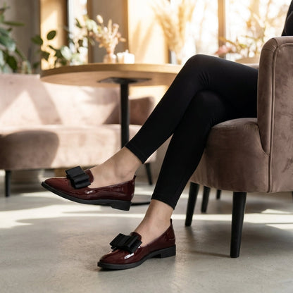 MARINA – Mocasines ortopédicos de mujer con puntera fina y lazo decorativo