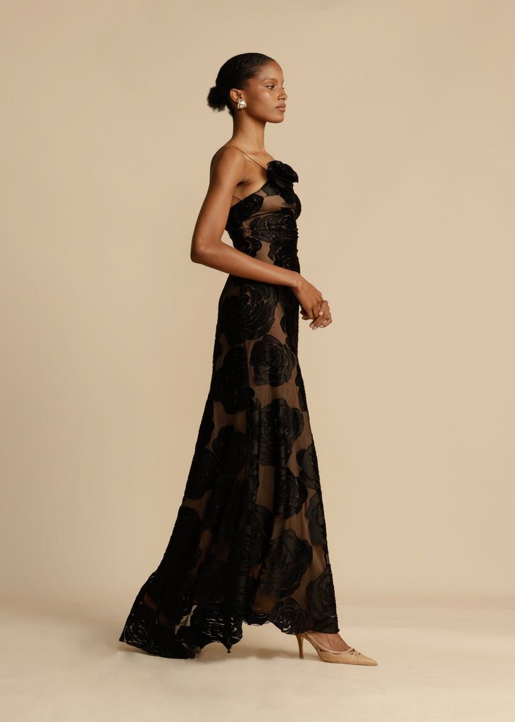 Vestido largo con detalles de volantes y diseño exclusivo – MARCELA