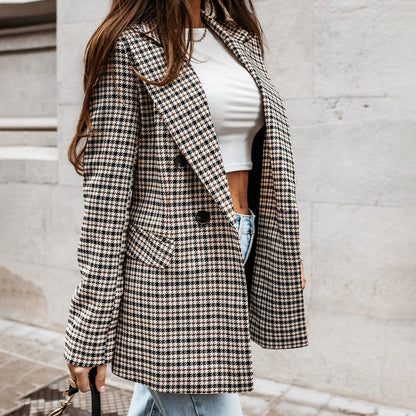 Blazer a cuadros con corte entallado y estilo clásico – LUMÉRA