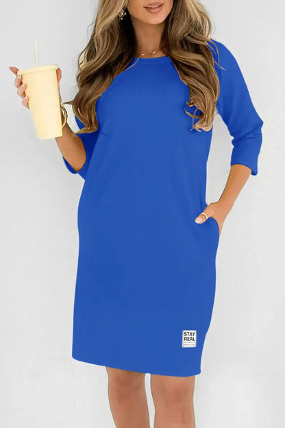 Vestido midi con cuello redondo y corte elegante – MERISSA