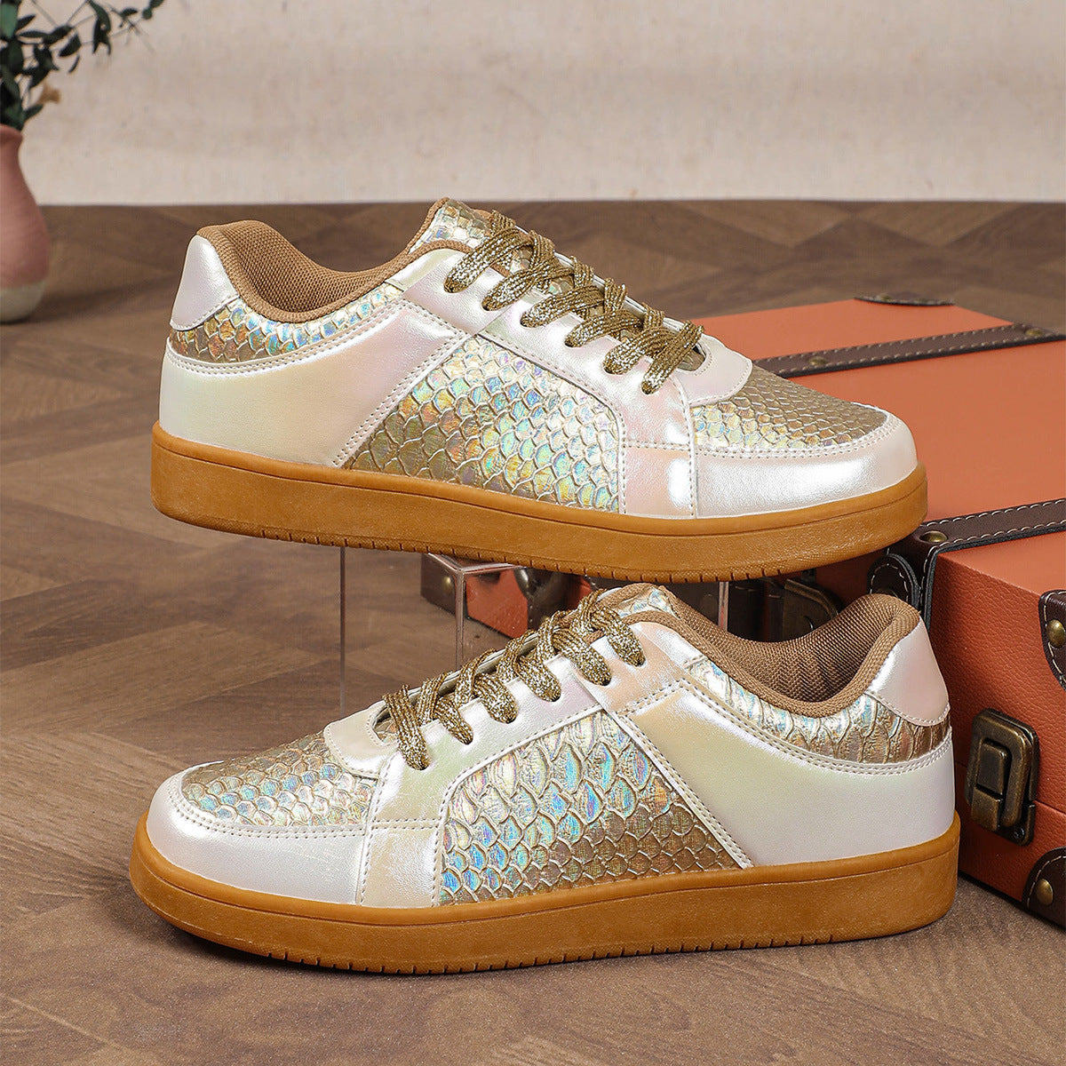 Zapatillas de mujer con textura y suela robusta – KIRSTEN