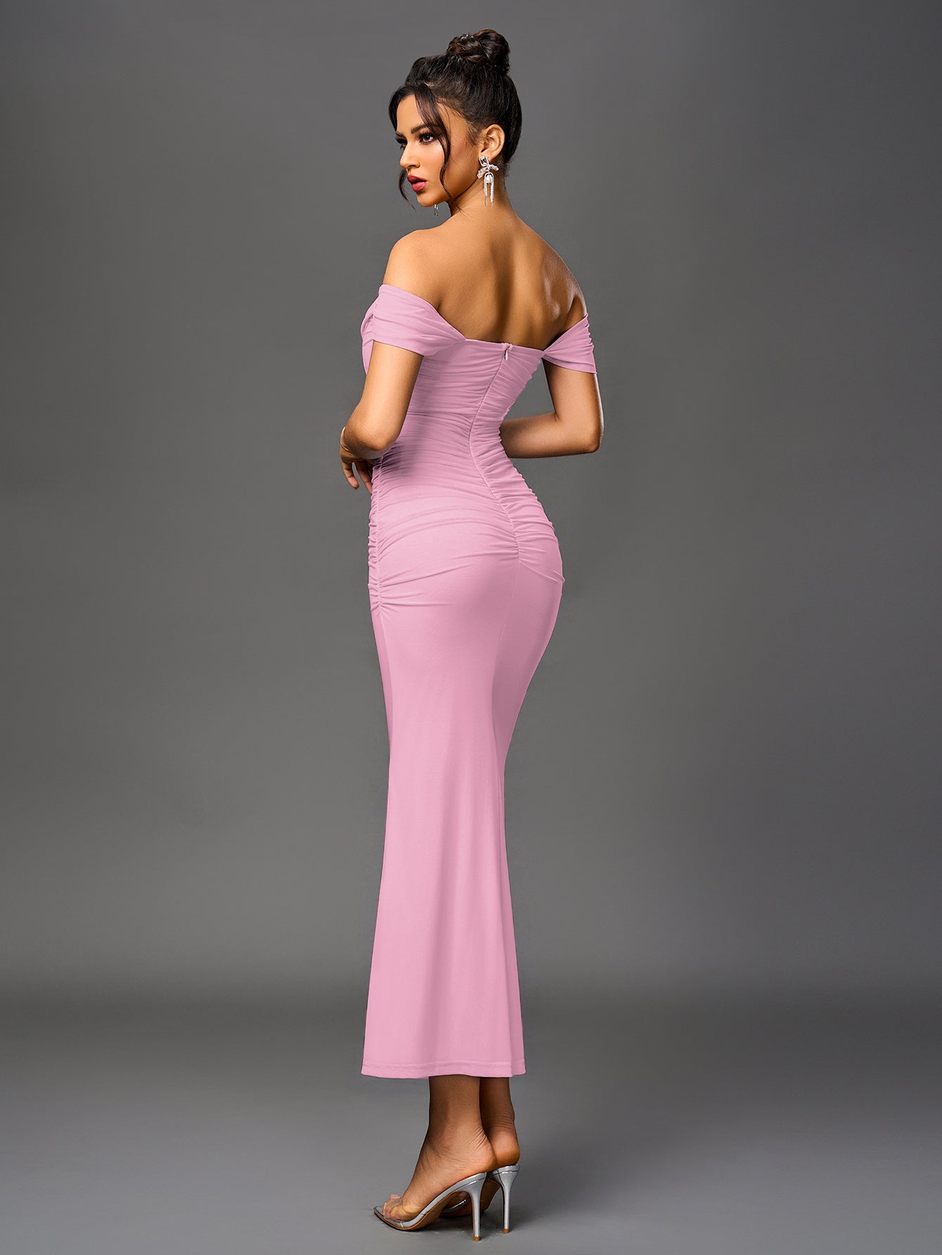 Estela – Vestido largo ajustado con escote de hombros descubiertos para mujer