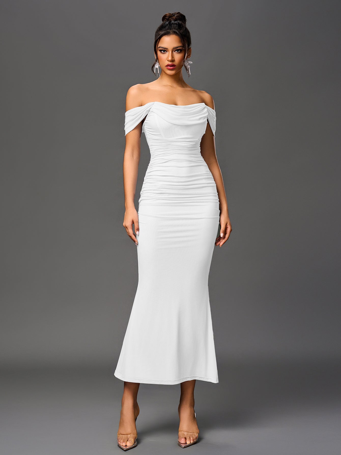 Estela – Vestido largo ajustado con escote de hombros descubiertos para mujer
