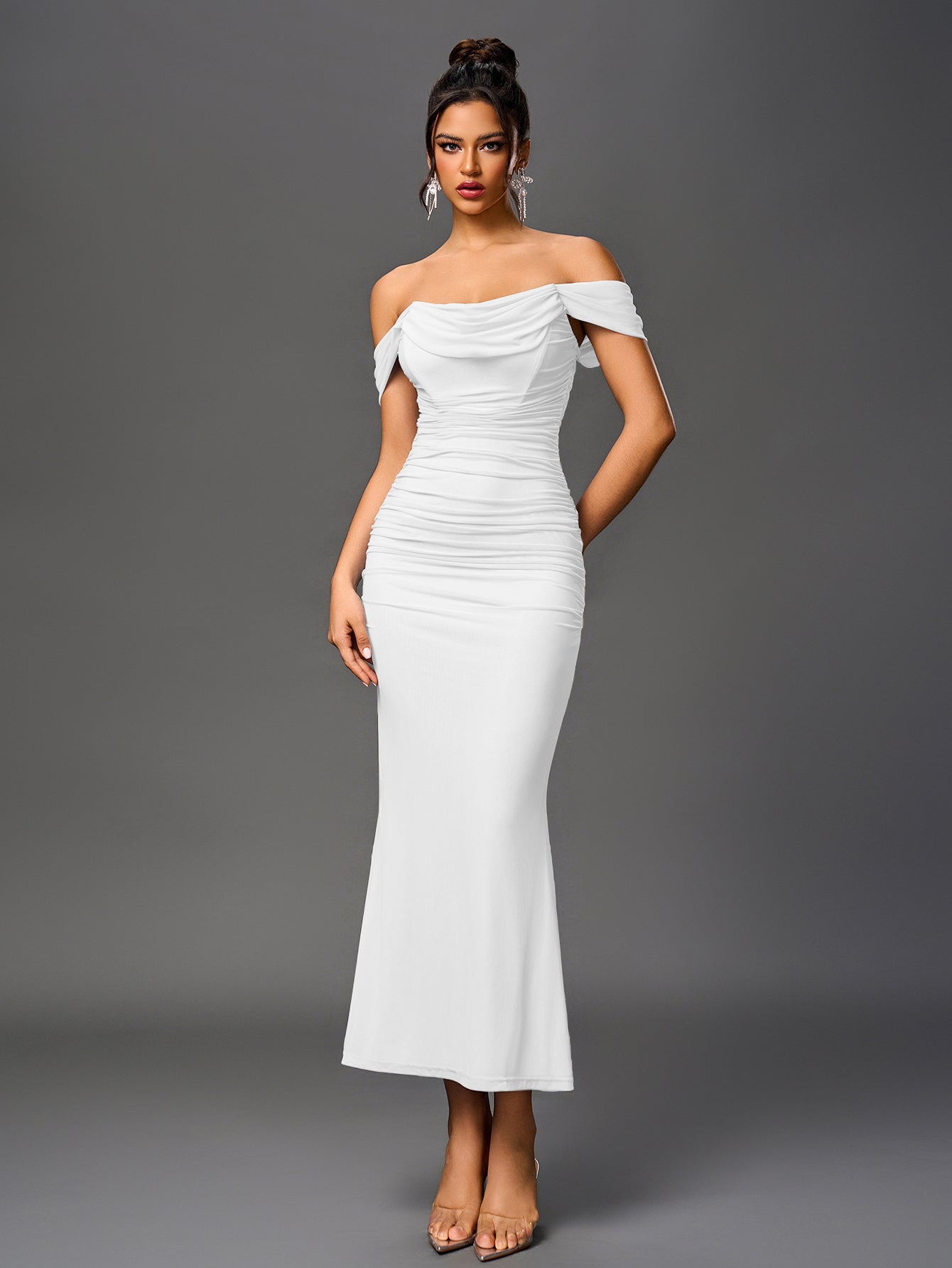Estela – Vestido largo ajustado con escote de hombros descubiertos para mujer
