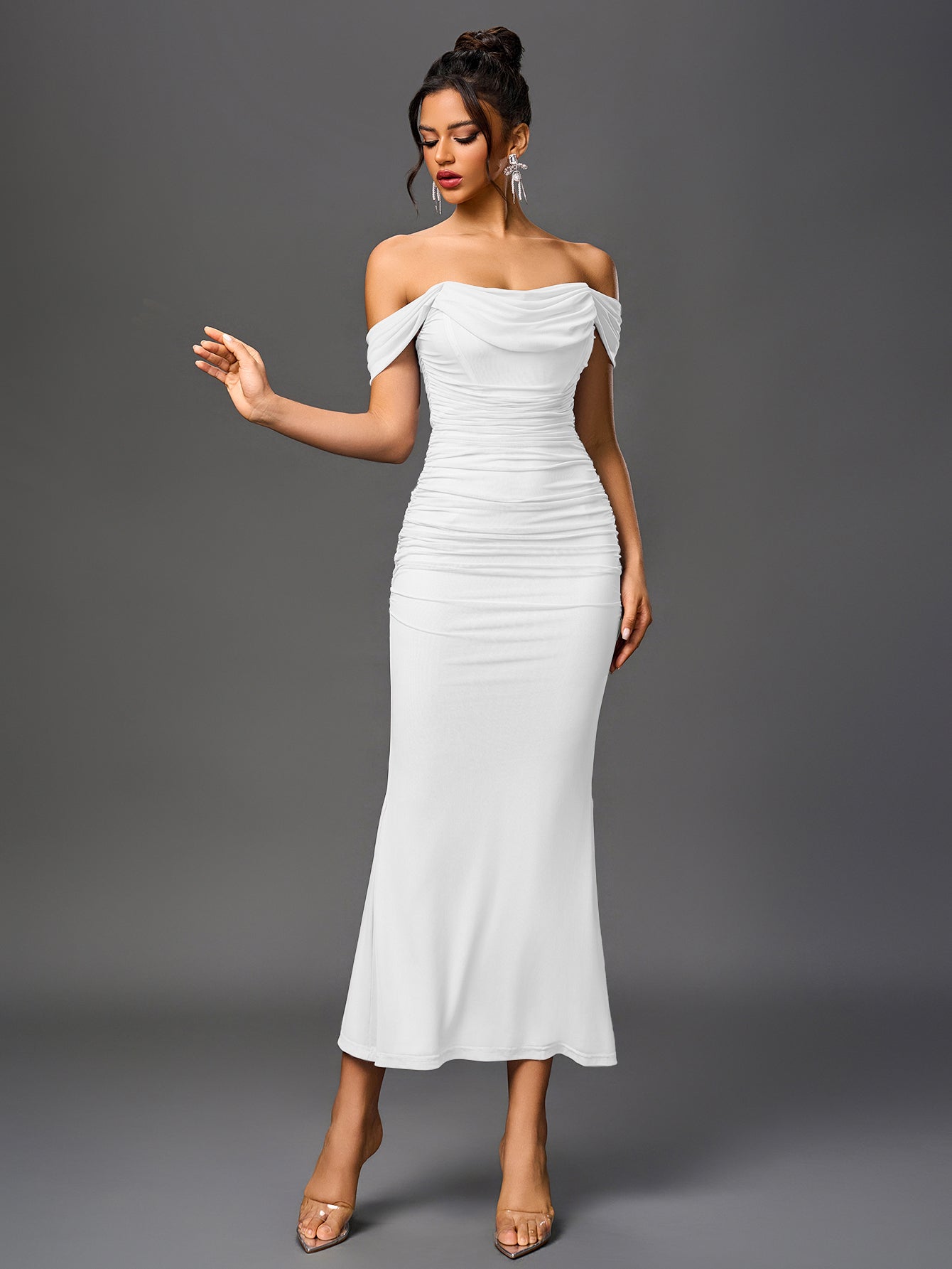 Estela – Vestido largo ajustado con escote de hombros descubiertos para mujer