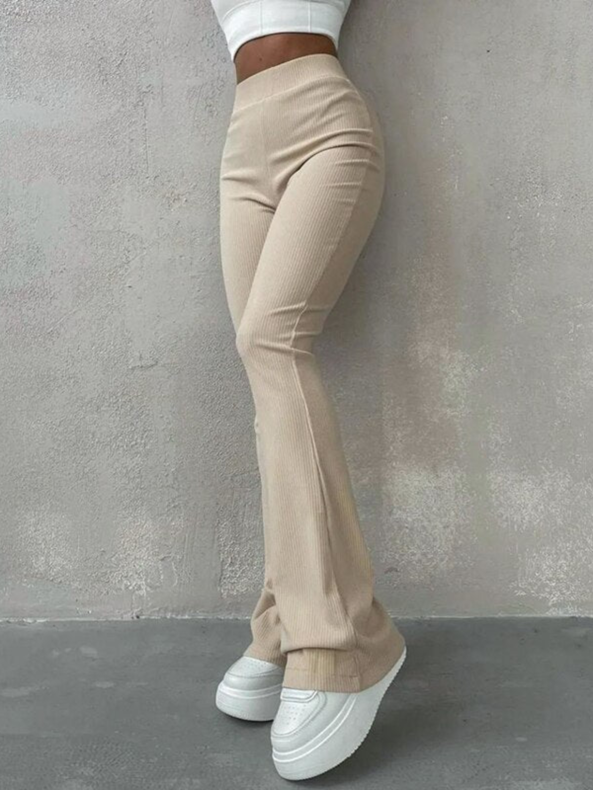 Armonía – Pantalón flare de cintura alta para mujer