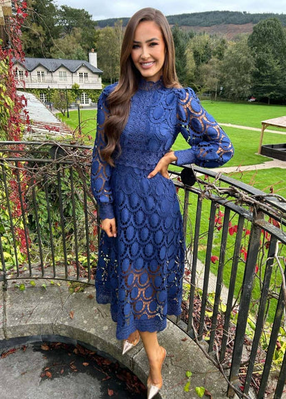 Celestina – Vestido midi de encaje de manga larga con cuello alto para mujer