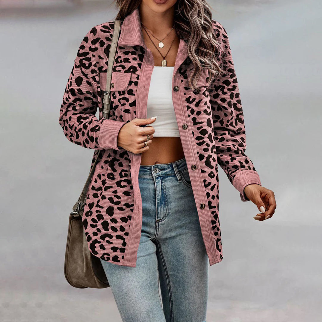 Blazer entallada con estampado de leopardo – LÉONA