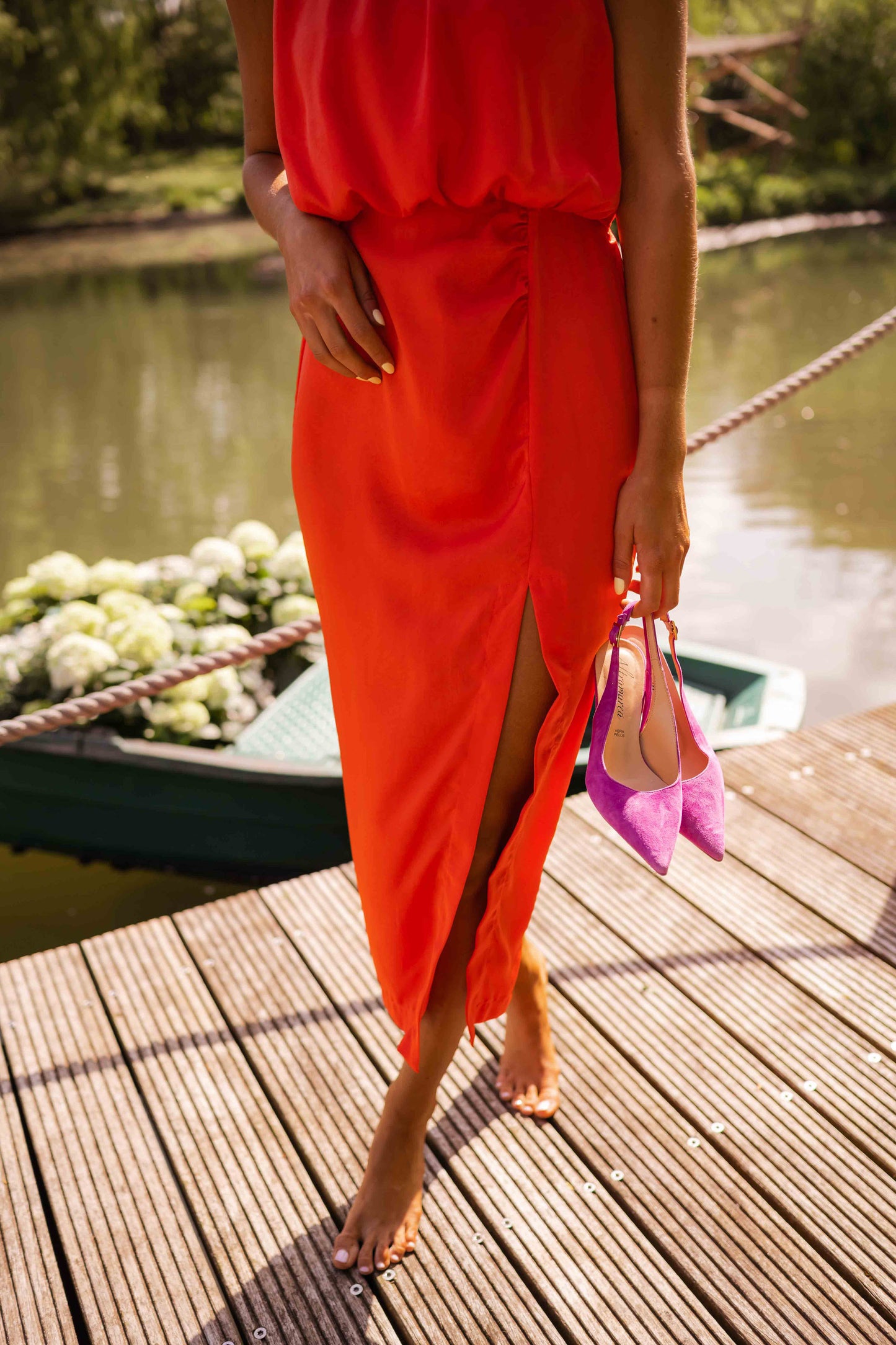 Sofía – Vestido de verano con cuello alto y abertura lateral para mujer