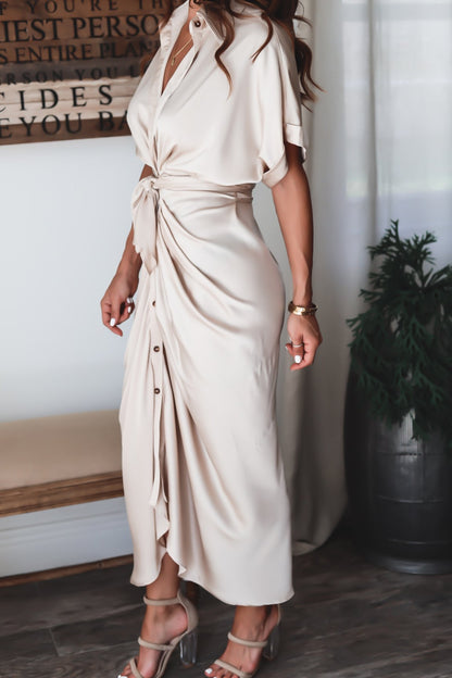 Marina – Vestido largo de satén con drapeado y lazo en la cintura para mujer