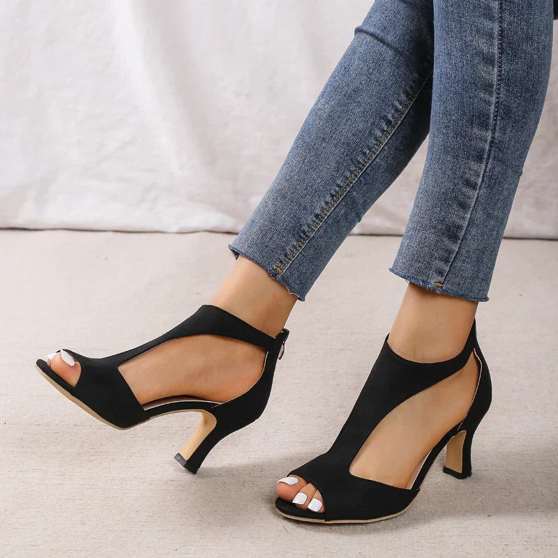 Zapatos de tacón alto elegantes para eventos especiales – EVELYNE