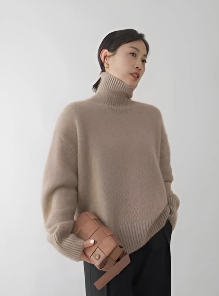 Jersey de cachemir con cuello alto y corte atemporal – VALÉRIA