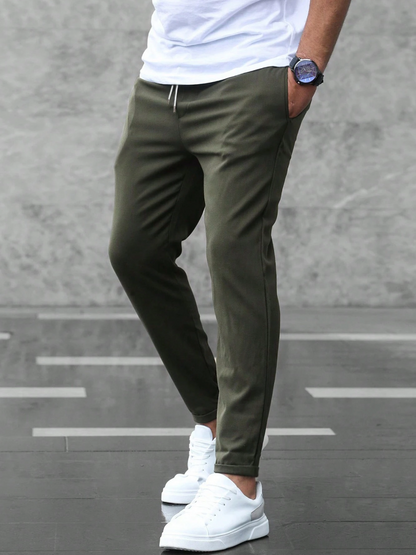 Pantalón deportivo para hombre con corte ajustado y estilo urbano – FERANOX