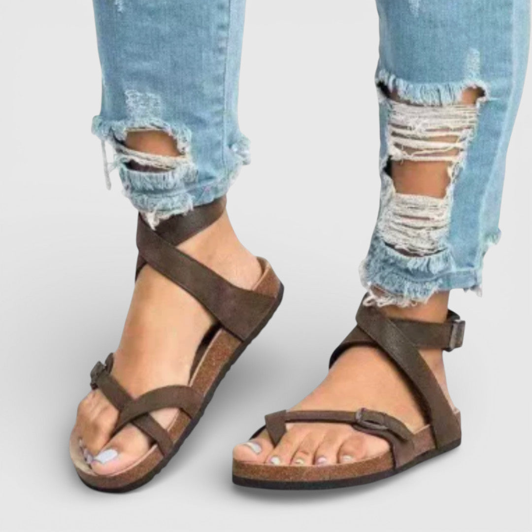 MARTA – Sandalias planas de mujer con tiras ajustables