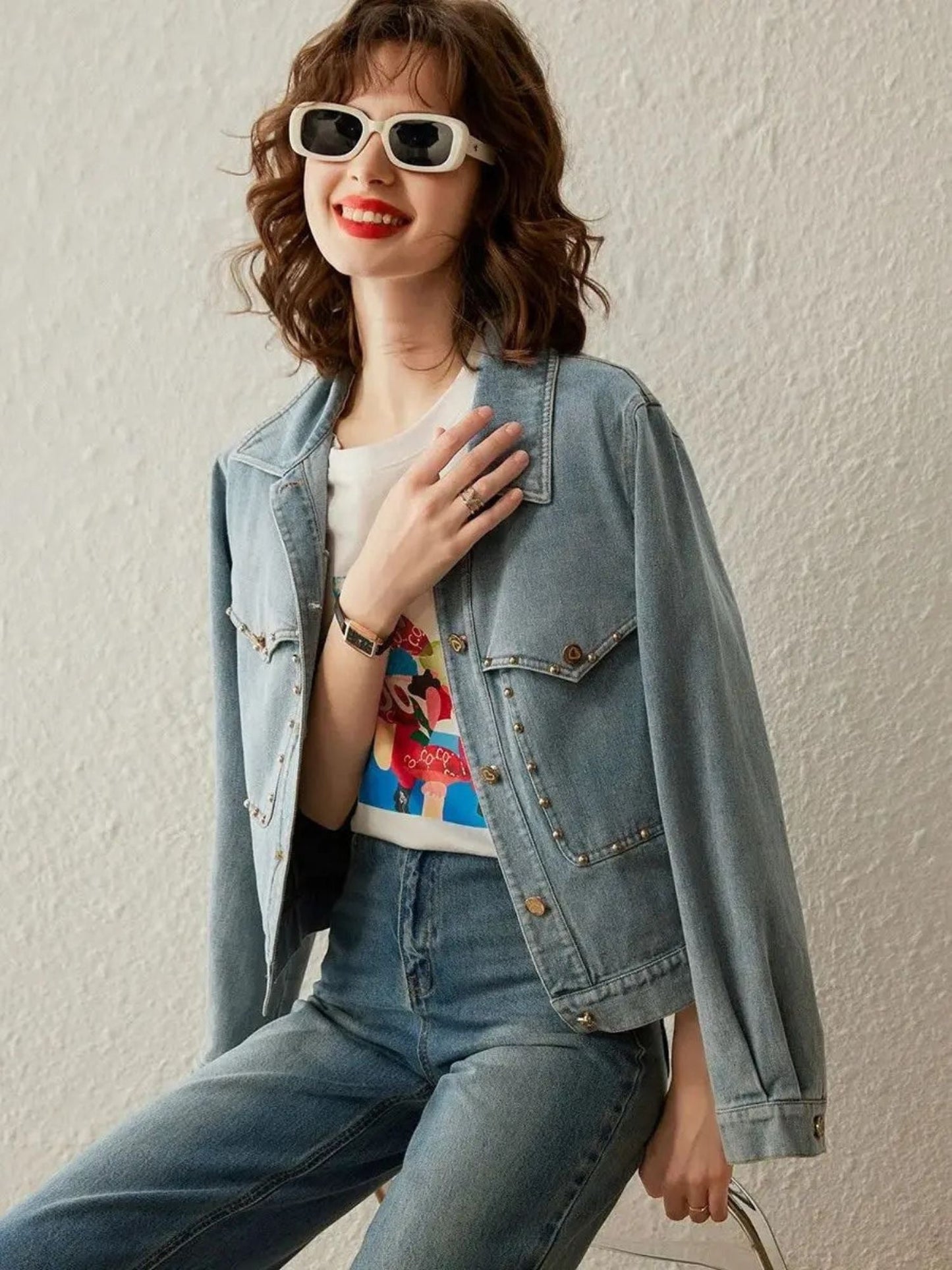 Chaqueta vaquera corta de mujer con tachuelas – LUCINDA