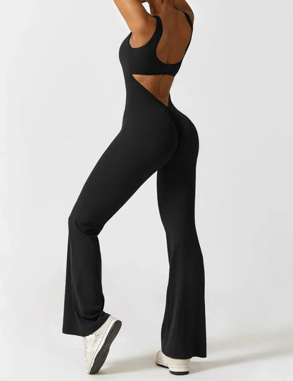 Elara – Mono elegante con espalda en V y pierna flare para mujer