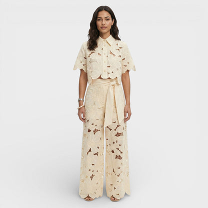 CLARA – Conjunto elegante de camisa y pantalón para invitada